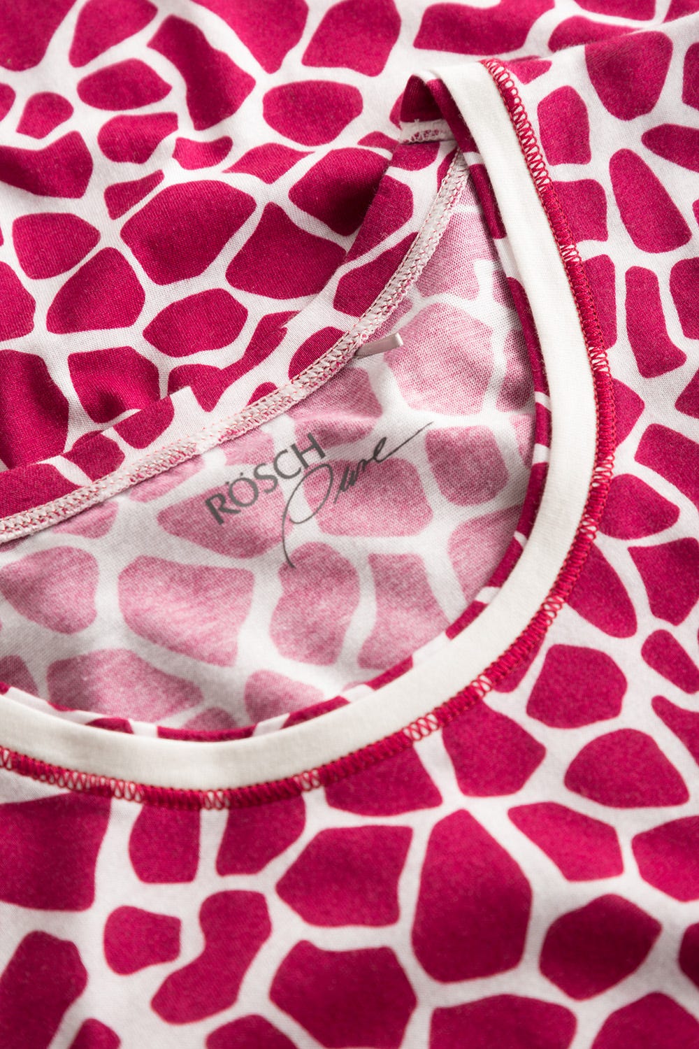 Detailbild 2 von Nachthemd im modernen Druck Animalprint Rot-Weiß Baumwolle/Modal