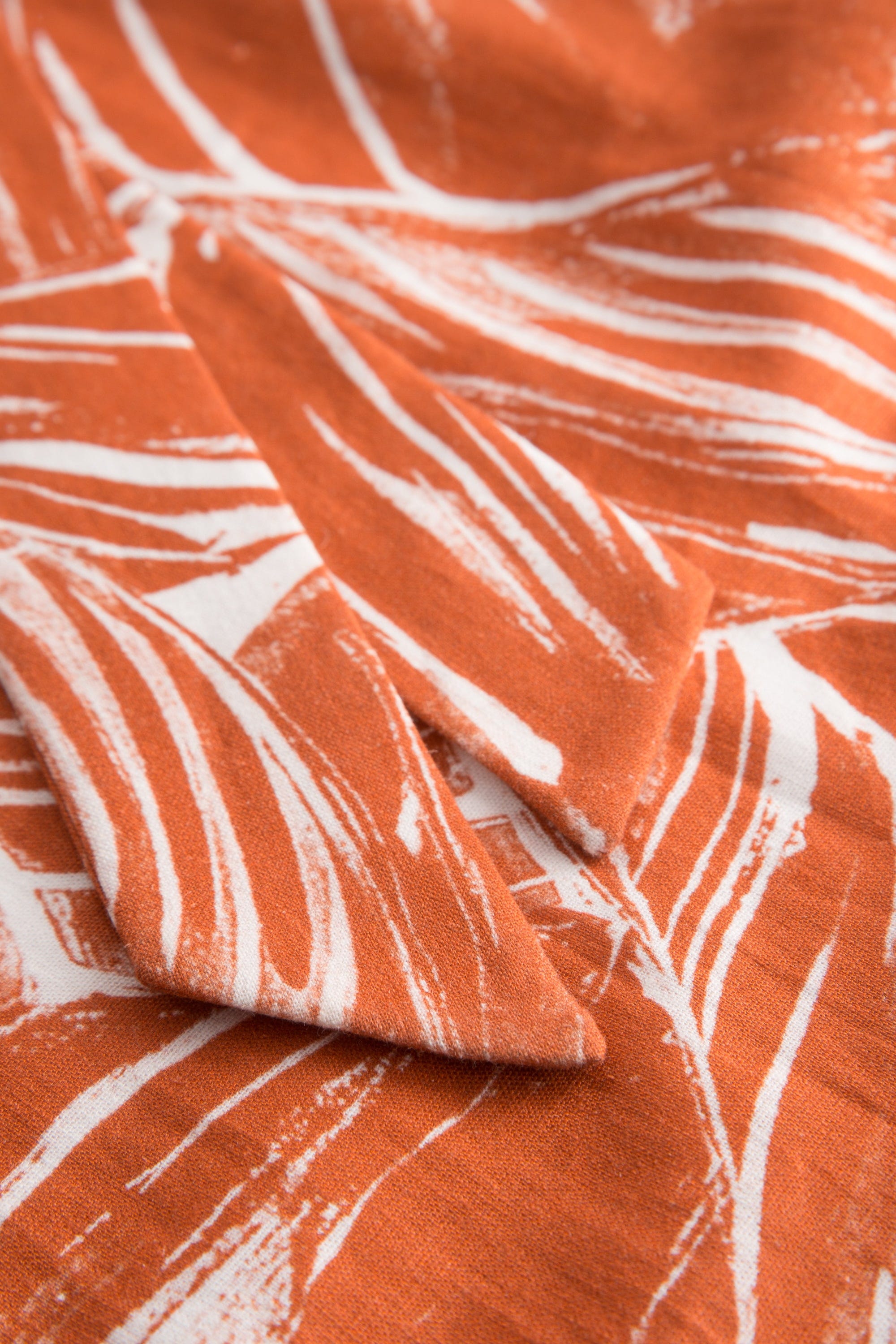 Detailbild 2 von Freizeitkleid im sommerlichen Blätter-Druck Wickelform Leinen/Viskose