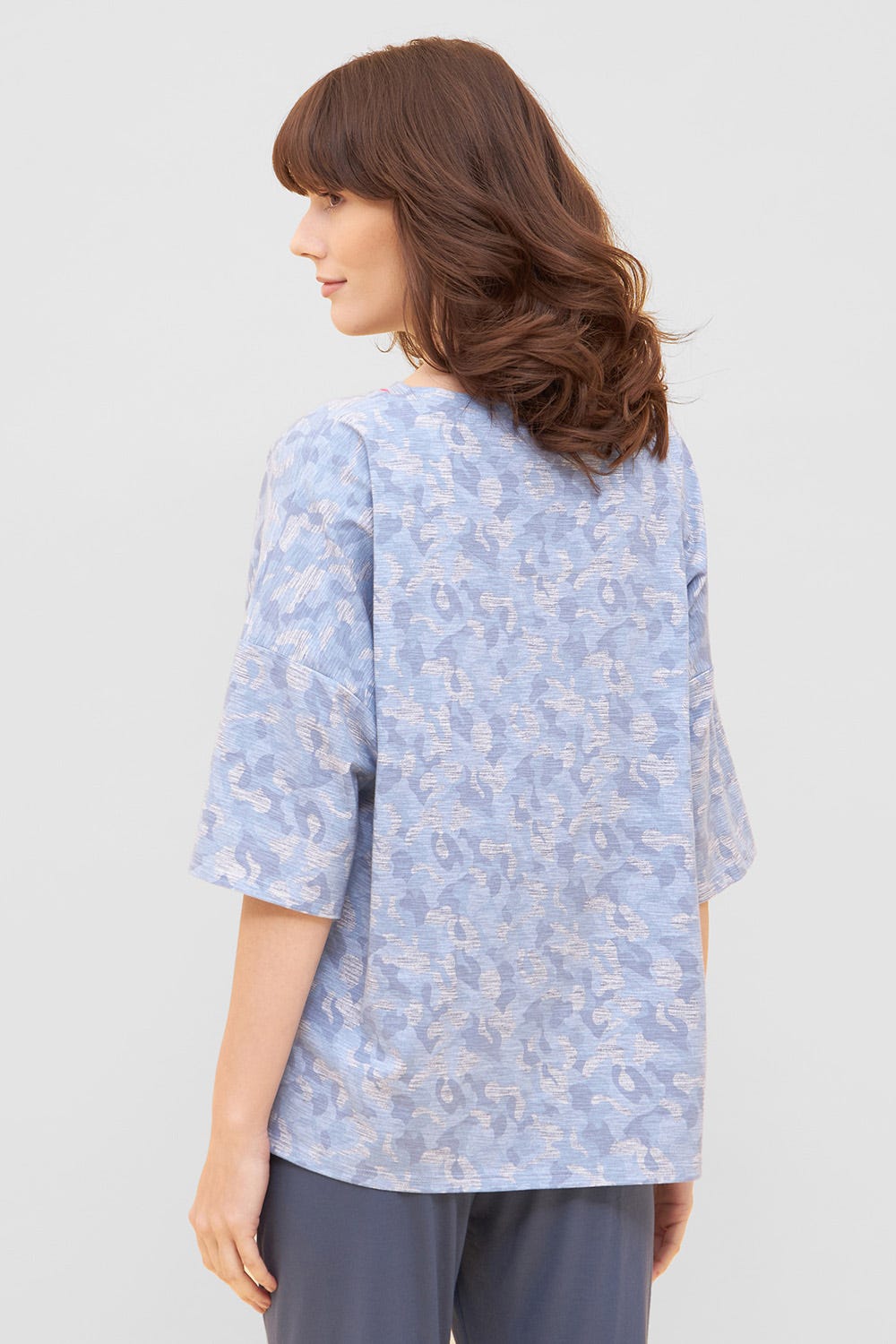 Rückansicht von T-Shirt im blauen Camouflage-Druck Halbarm Mix & Match Baumwolle/Elasthan