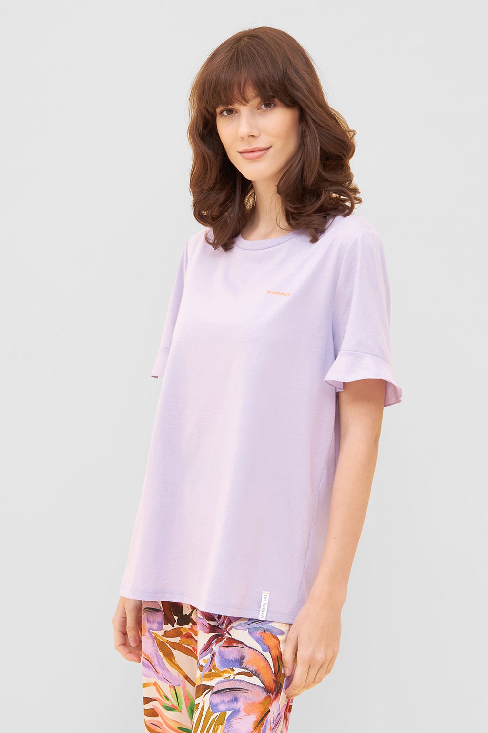 Frontalbild von T-Shirt mit Volants und Stickerei "summer" Mix & Match Viskose/Elasthan