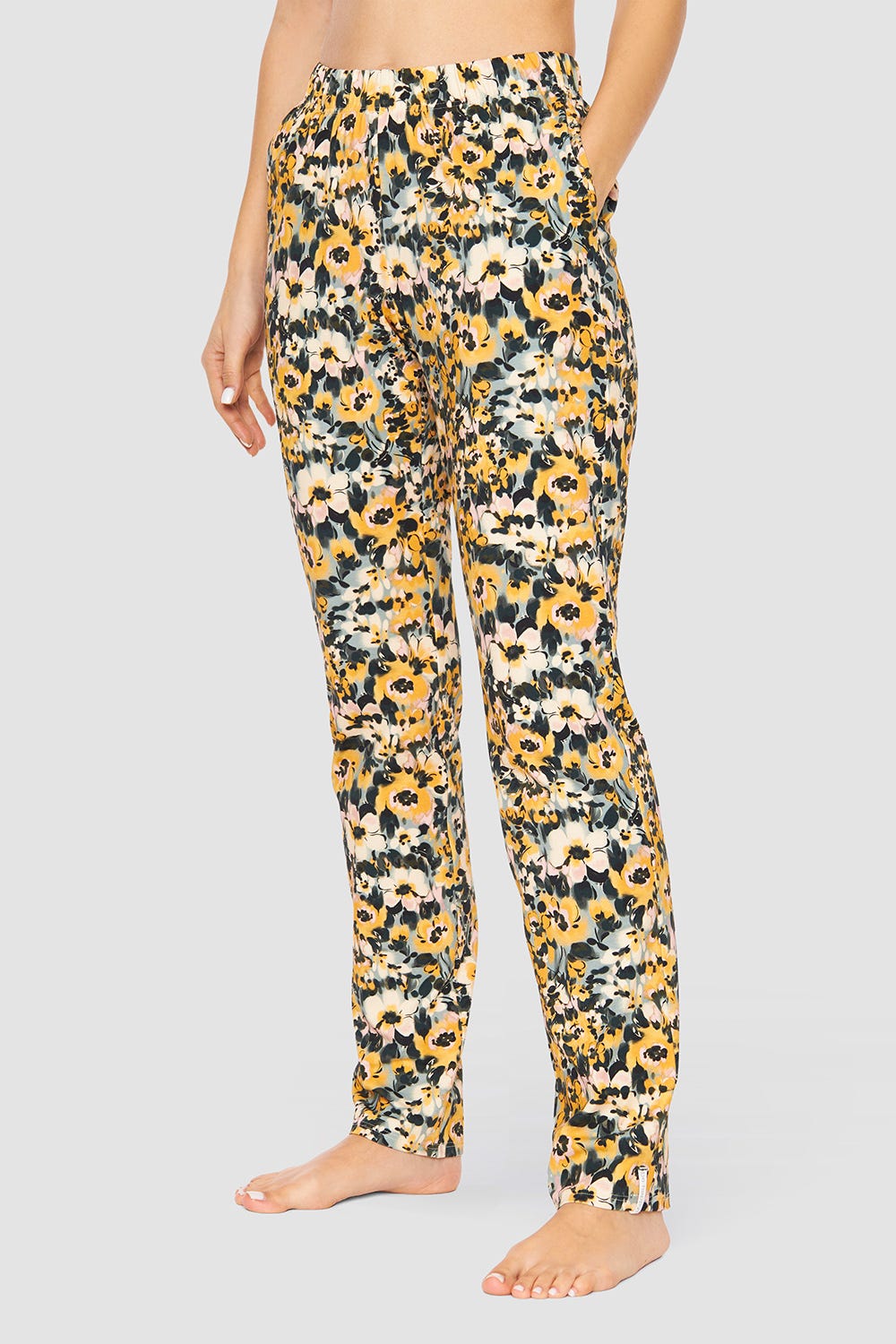 Frontalbild von Hose im gelben Blumenmuster Baumwolle/Elasthan