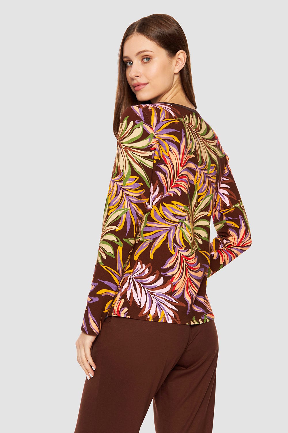Rückansicht von Shirt im bunten Blätterdruck Braun Baumwolle/Elasthan