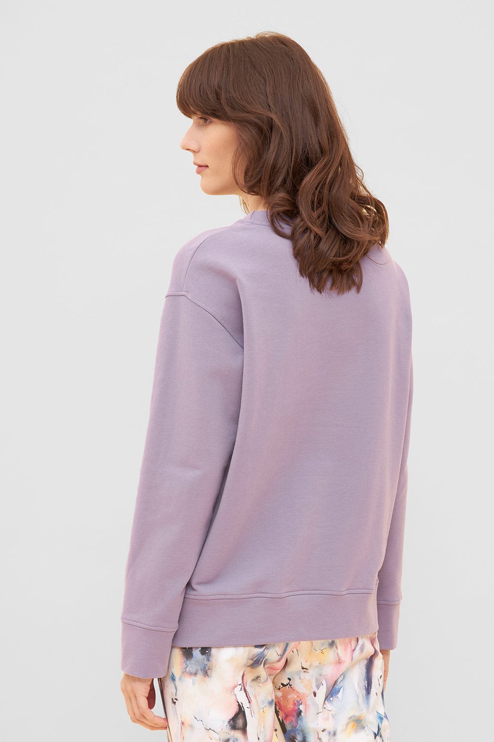 Rückansicht von Sweatshirt mit Stickerei "thanks" Flieder Mix & Match Baumwolle/Elasthan