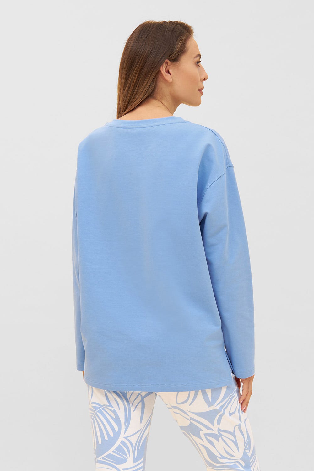 Rückansicht von Basic Sweatshirt in Hellblau Pullover Rundhals Baumwolle/Elasthan