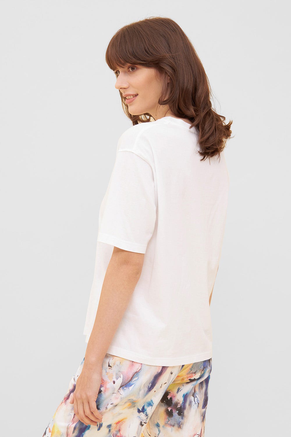 Rückansicht von T-Shirt mit Schriftzug "love yourself, love the planet" Halbarm Mix & Match Baumwolle/Elasthan