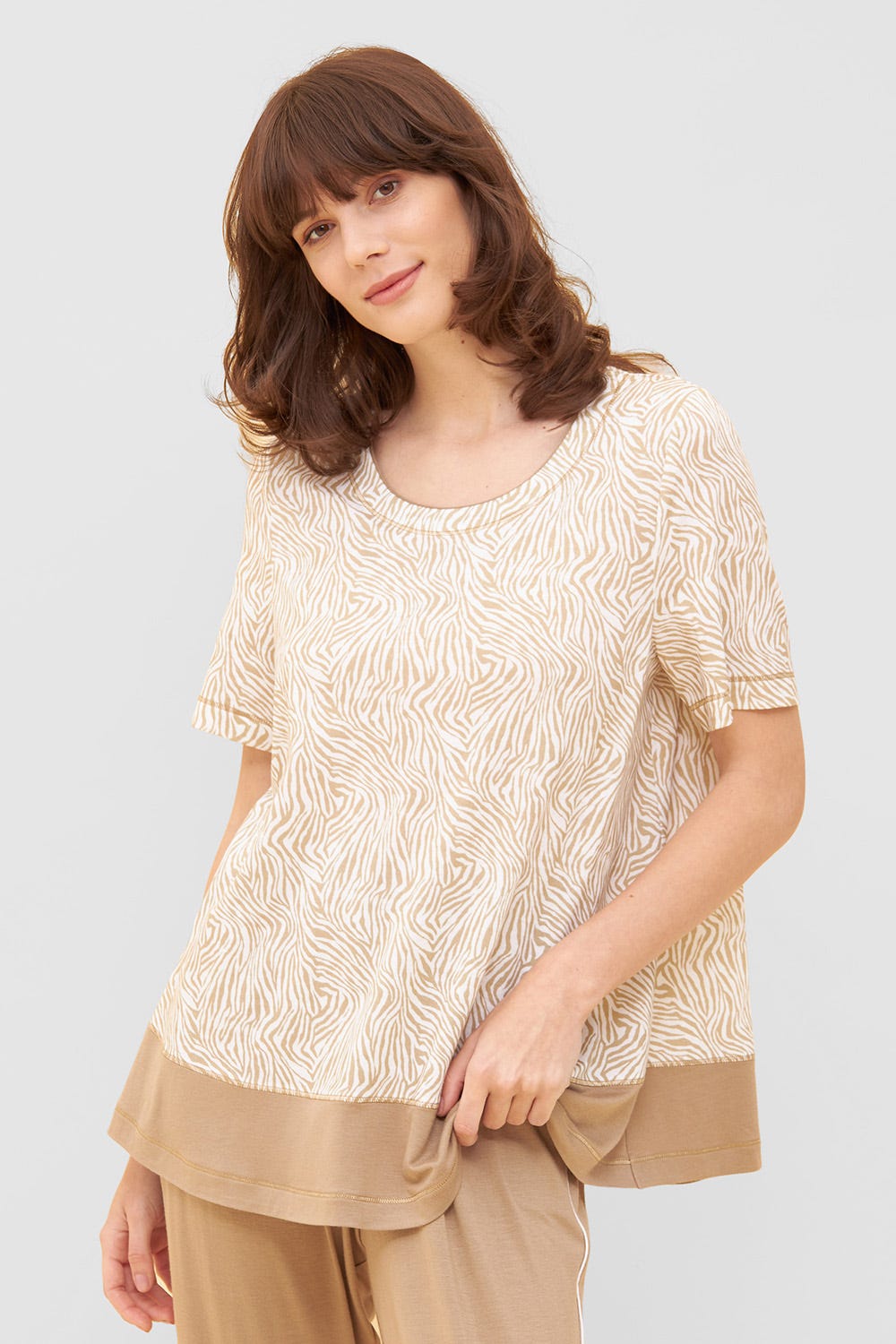 Frontalbild von Shirt im Zebra-Druck Beige Ziernähte A-Linie Mix & Match Baumwolle/Modal