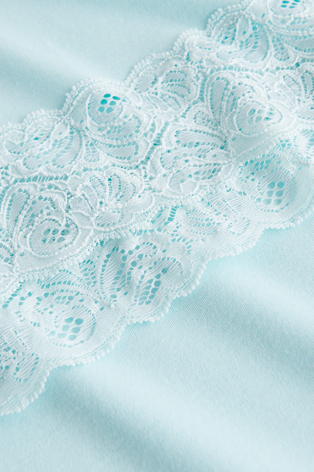 Detailbild 3 von Nachthemd mit feinen Spitzendetails Uni Elegant 100% Baumwolle