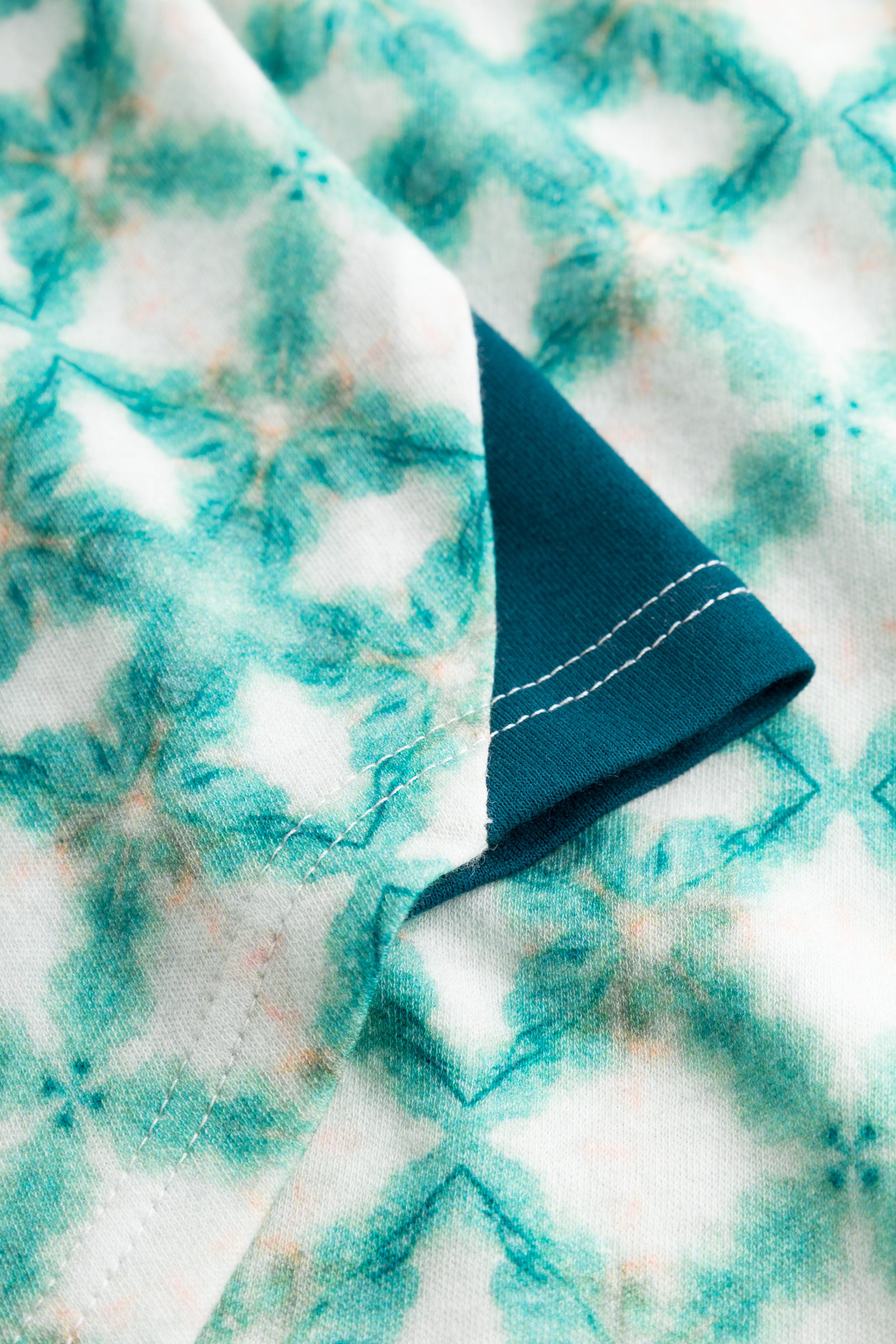 Detailbild 3 von Nachthemd im grafischen Druck Petrol 100% Baumwolle