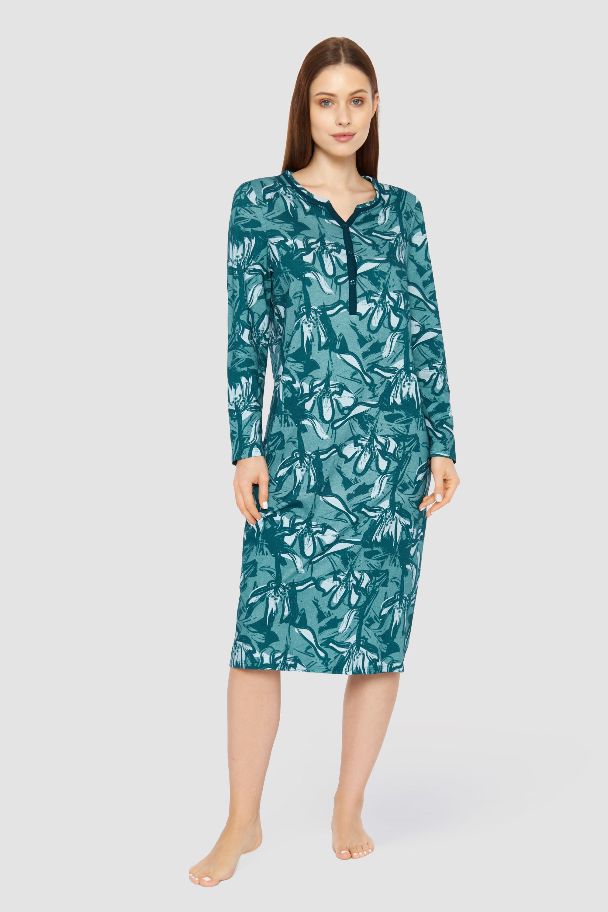Frontalbild von Nachtkleid im Blumenmuster Petrol 100% Baumwolle