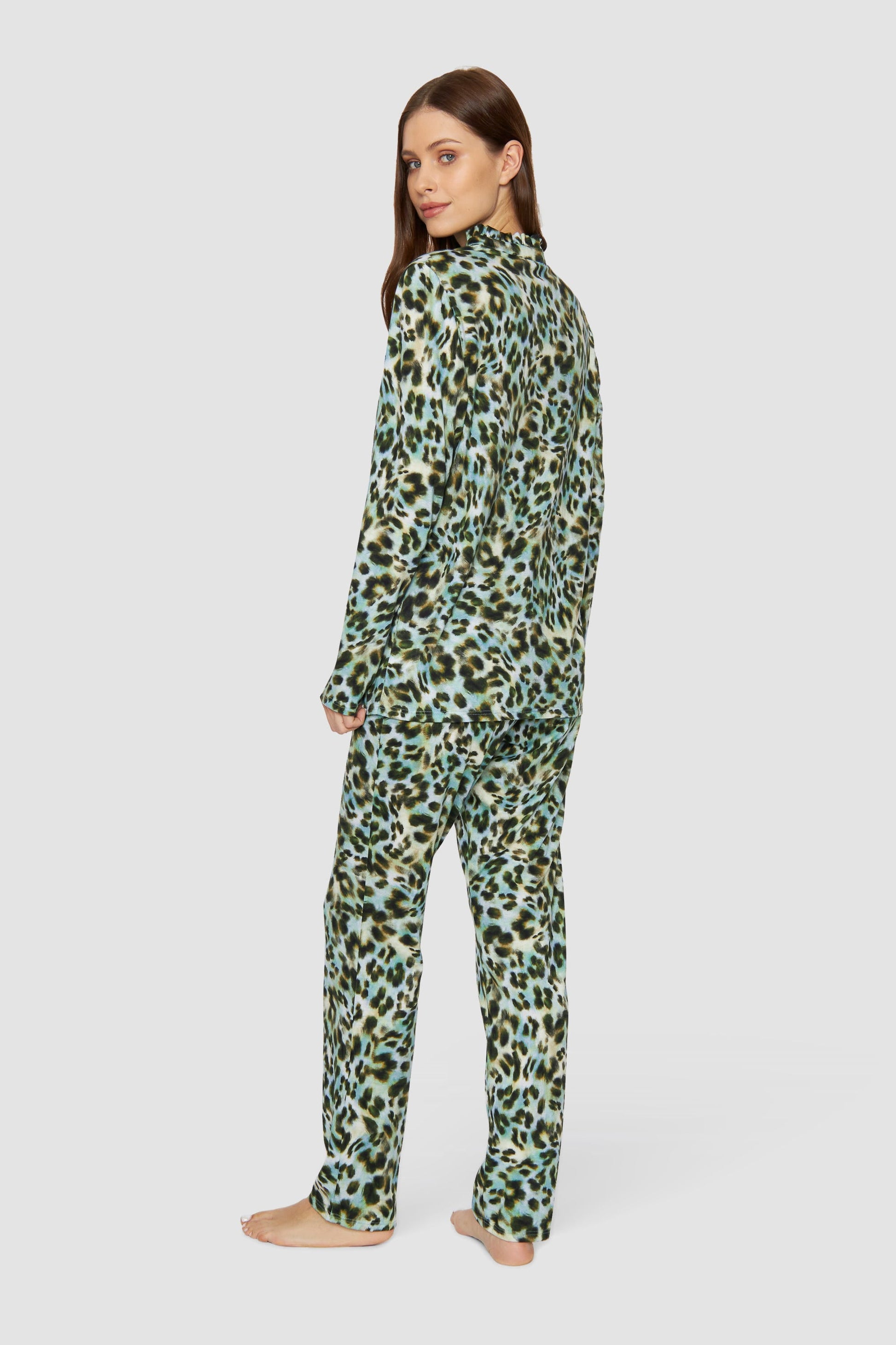 Rückansicht von Pyjama im bunten Leo-Druck Baumwolle/Modal