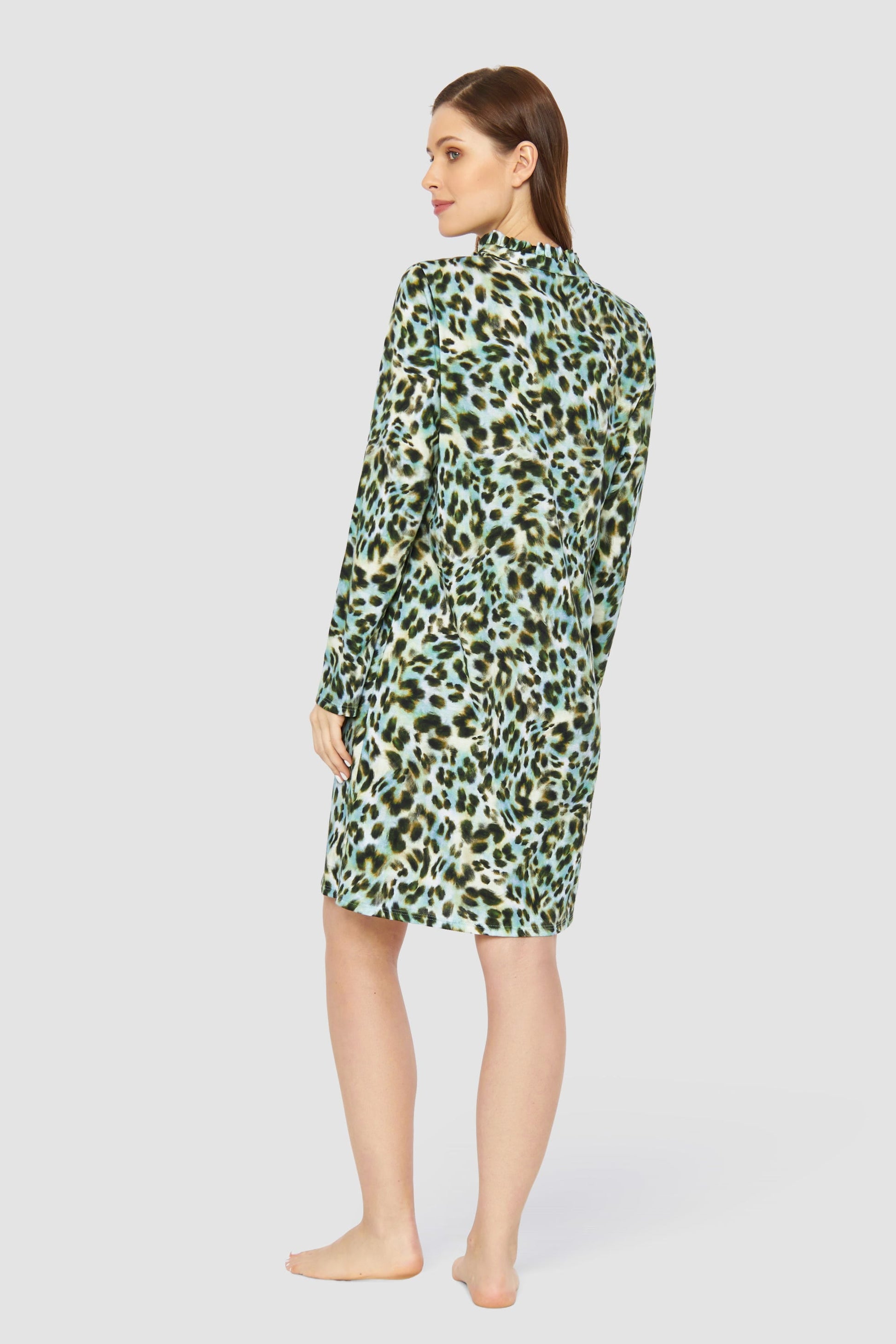 Rückansicht von Nachthemd im bunten Leo-Druck Baumwolle/Modal