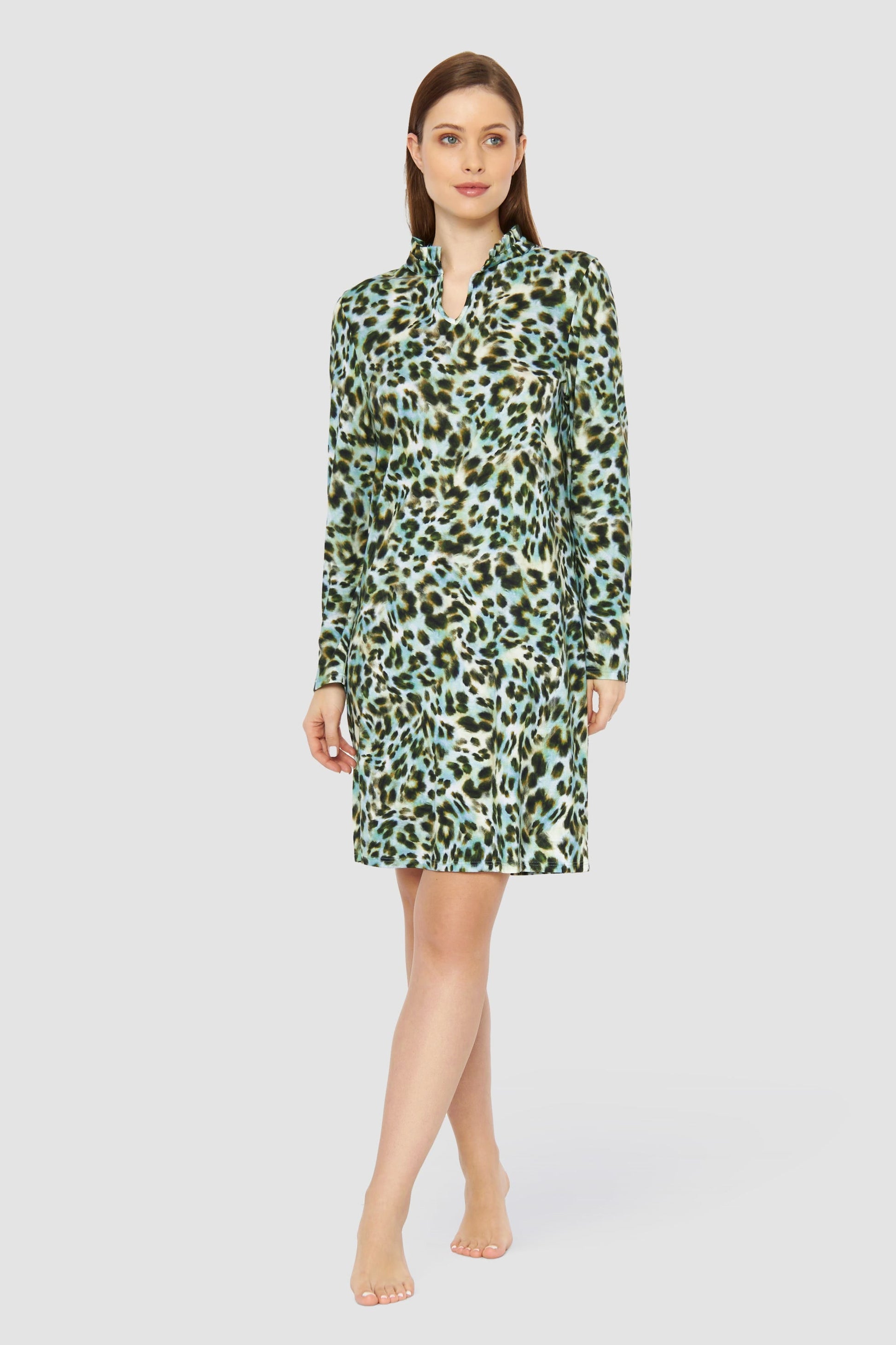 Frontalbild von Nachthemd im bunten Leo-Druck Baumwolle/Modal