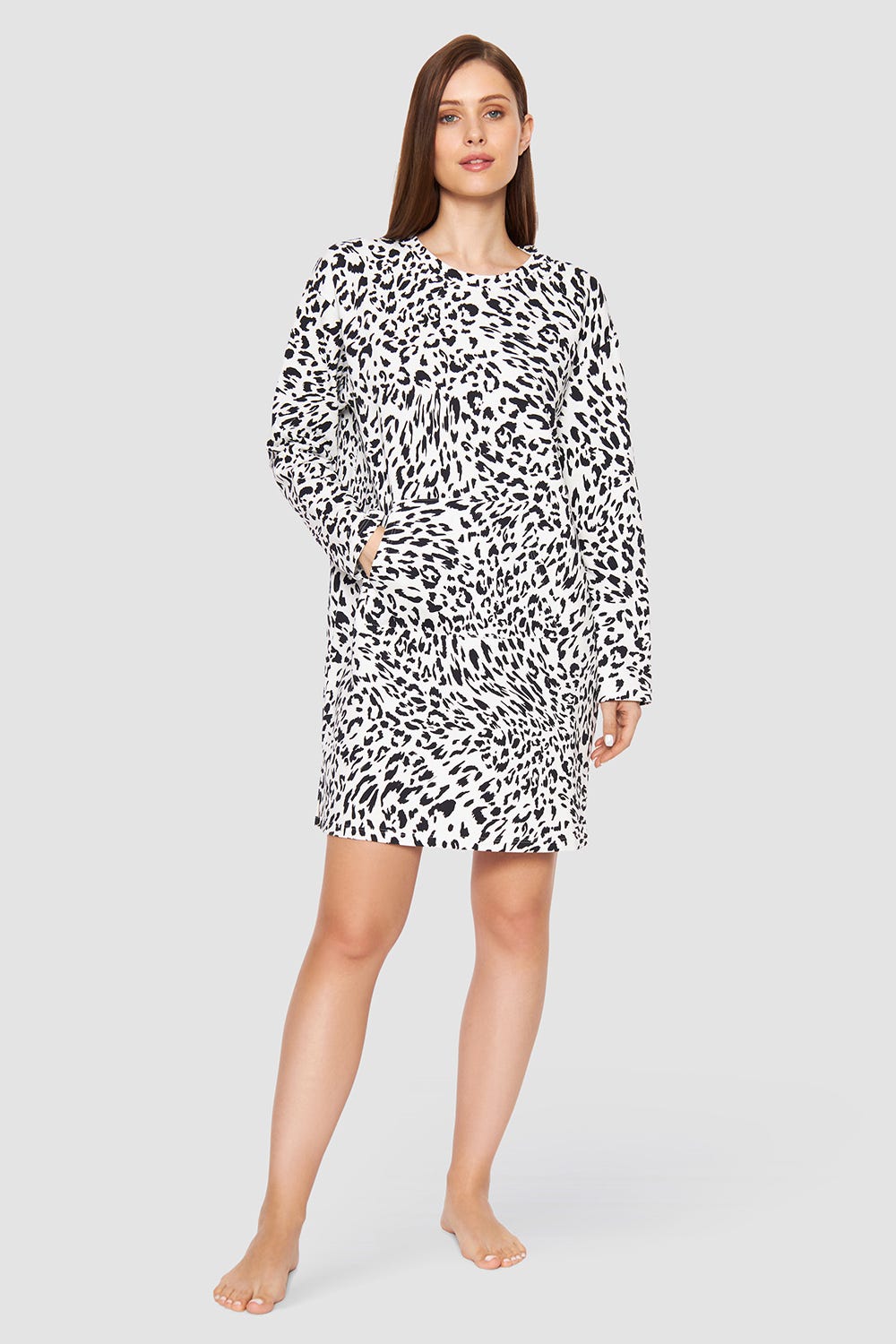 Frontalbild von Sweatkleid im Leo-Muster Baumwolle/Elasthan