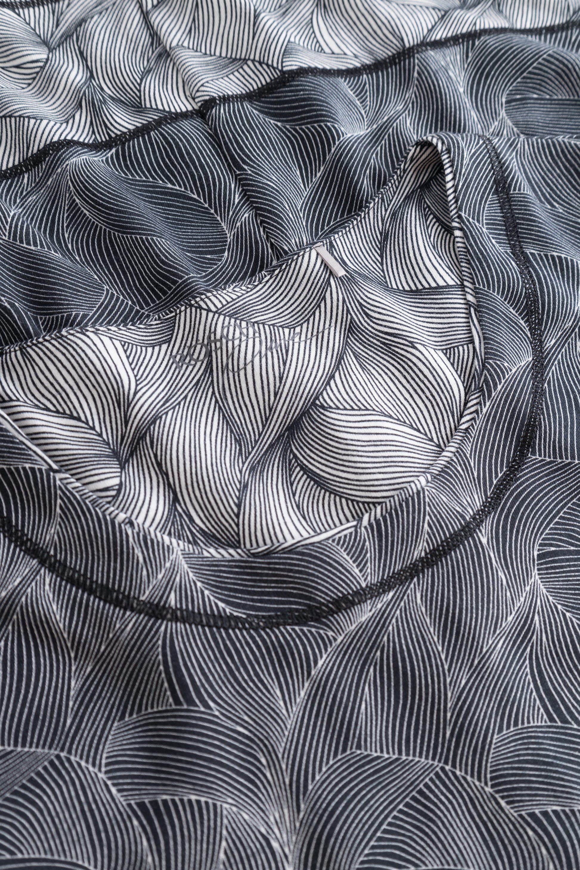 Detailbild 2 von Oberteil im schwarz-weißen Mix A-Linie Baumwolle/Modal Große Größen bis 54