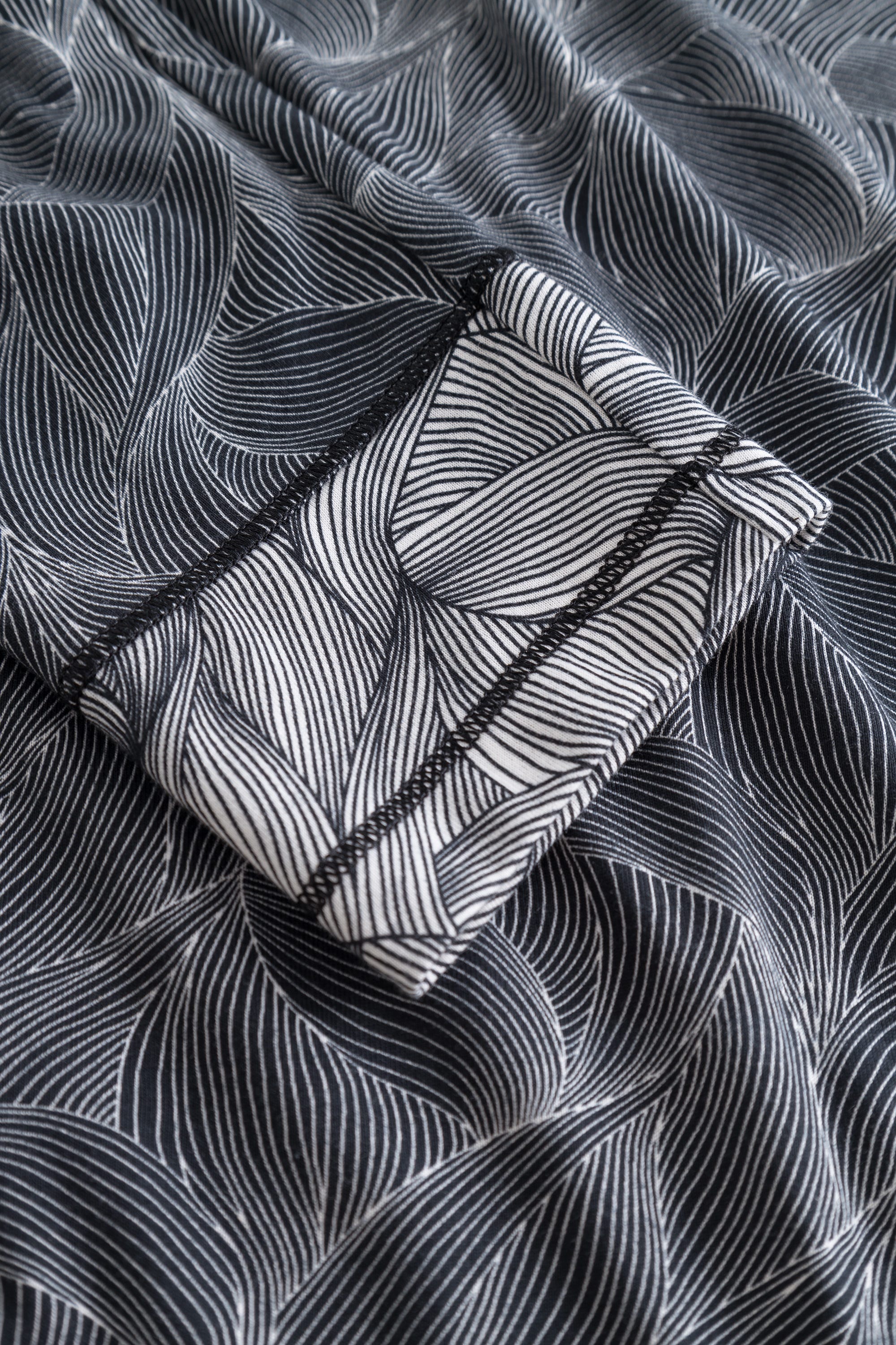 Detailbild 3 von Oberteil im schwarz-weißen Mix A-Linie Baumwolle/Modal Große Größen bis 54