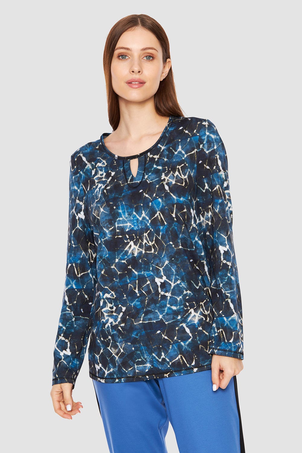 Frontalbild von Shirt im blauen grafischen Druck Baumwolle/Modal Große Größen bis 54