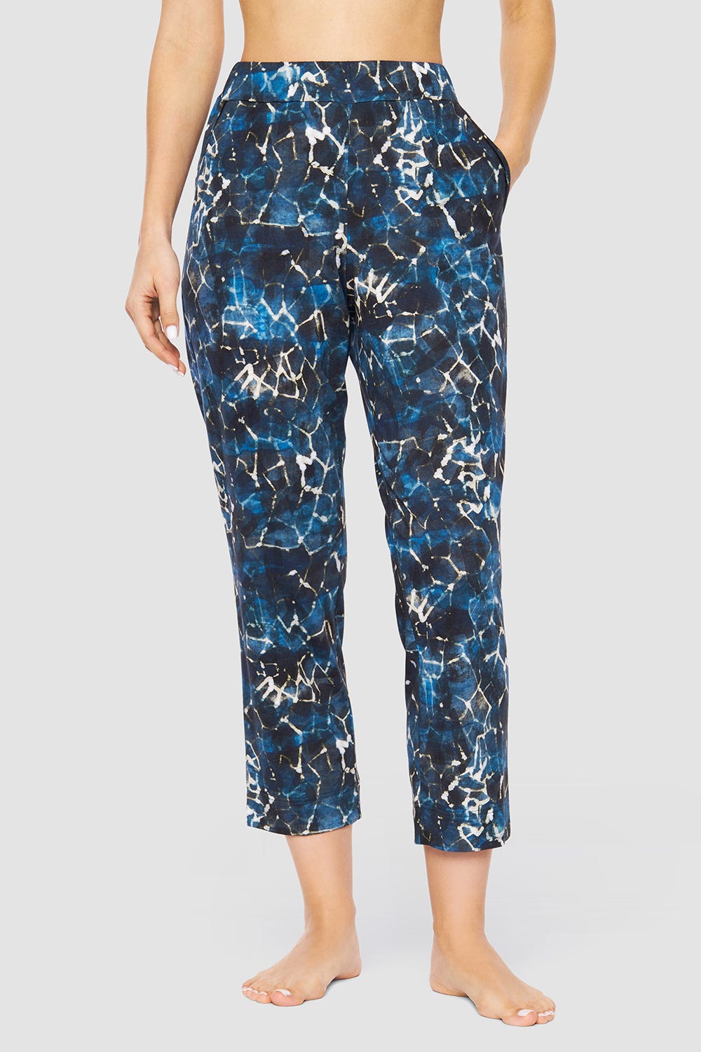 Frontalbild von 7/8-Hose im blauen grafischen Druck Ziernähte Baumwolle/Modal Große Größen bis 54