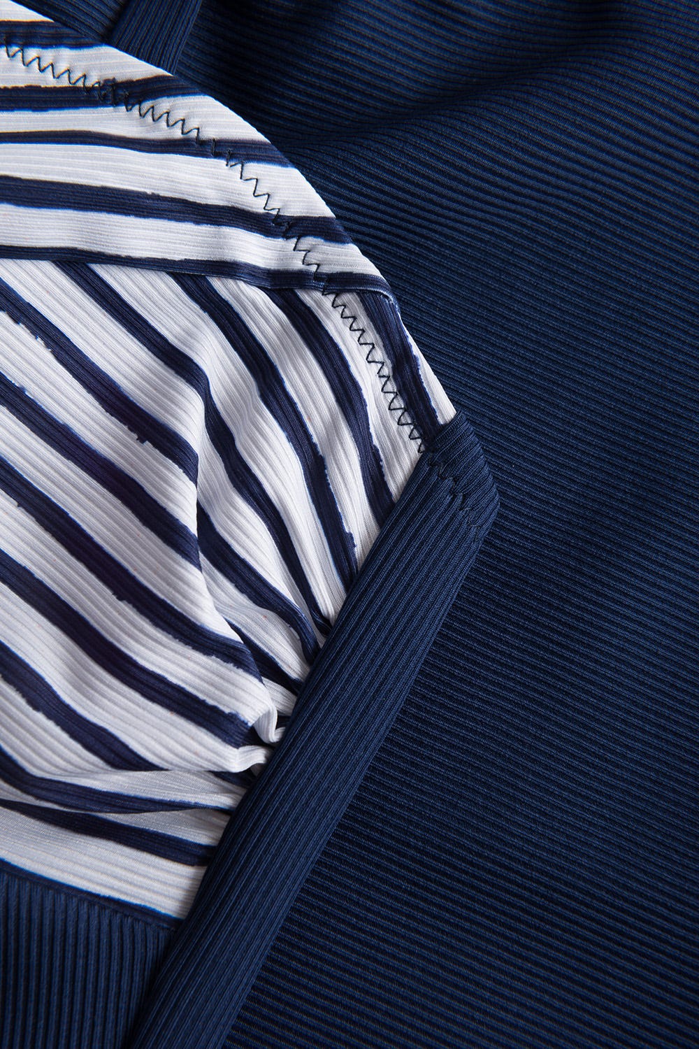 Detailbild 1 von Bandeau Badeanzug mit gestreifter Blende Ripp recyceltes Polyester/Elasthan