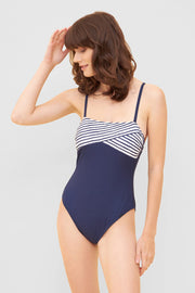 Frontalbild von Bandeau Badeanzug mit gestreifter Blende Ripp recyceltes Polyester/Elasthan