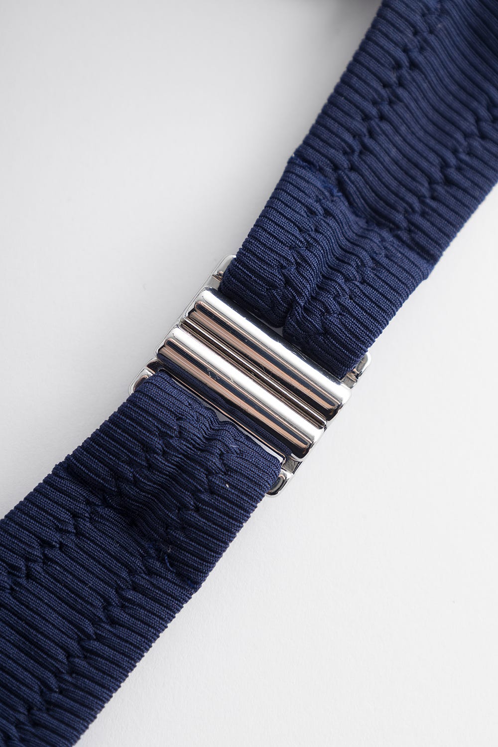 Detailbild 3 von Bikini Oberteil mit Streifen-Details Ripp überkreuzt recyceltes Polyester/Elasthan