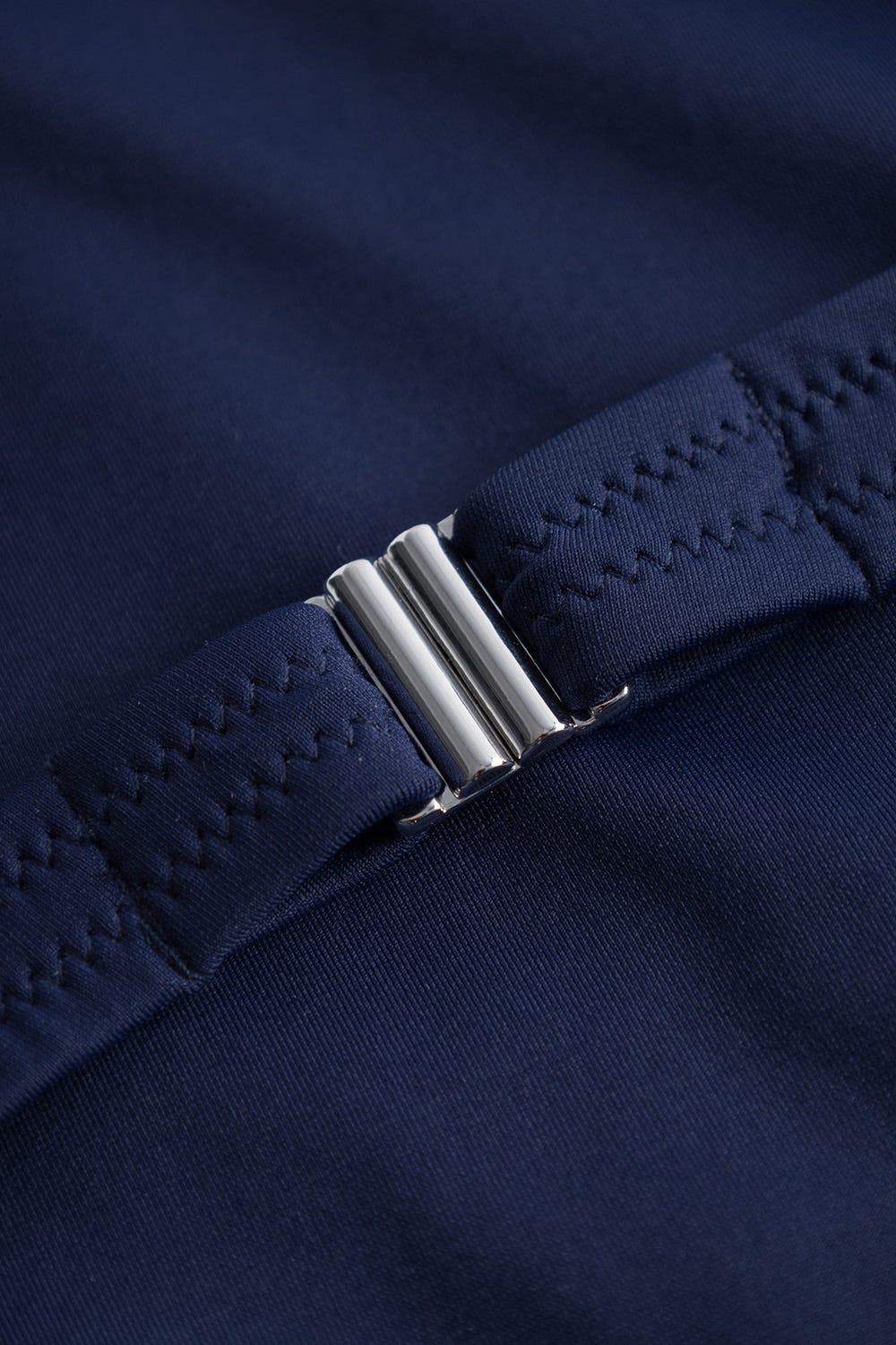 Detailbild 2 von Bikini Oberteil mit Raffungen Bügel Dunkelblau Ripp recyceltes Polyester/Elasthan