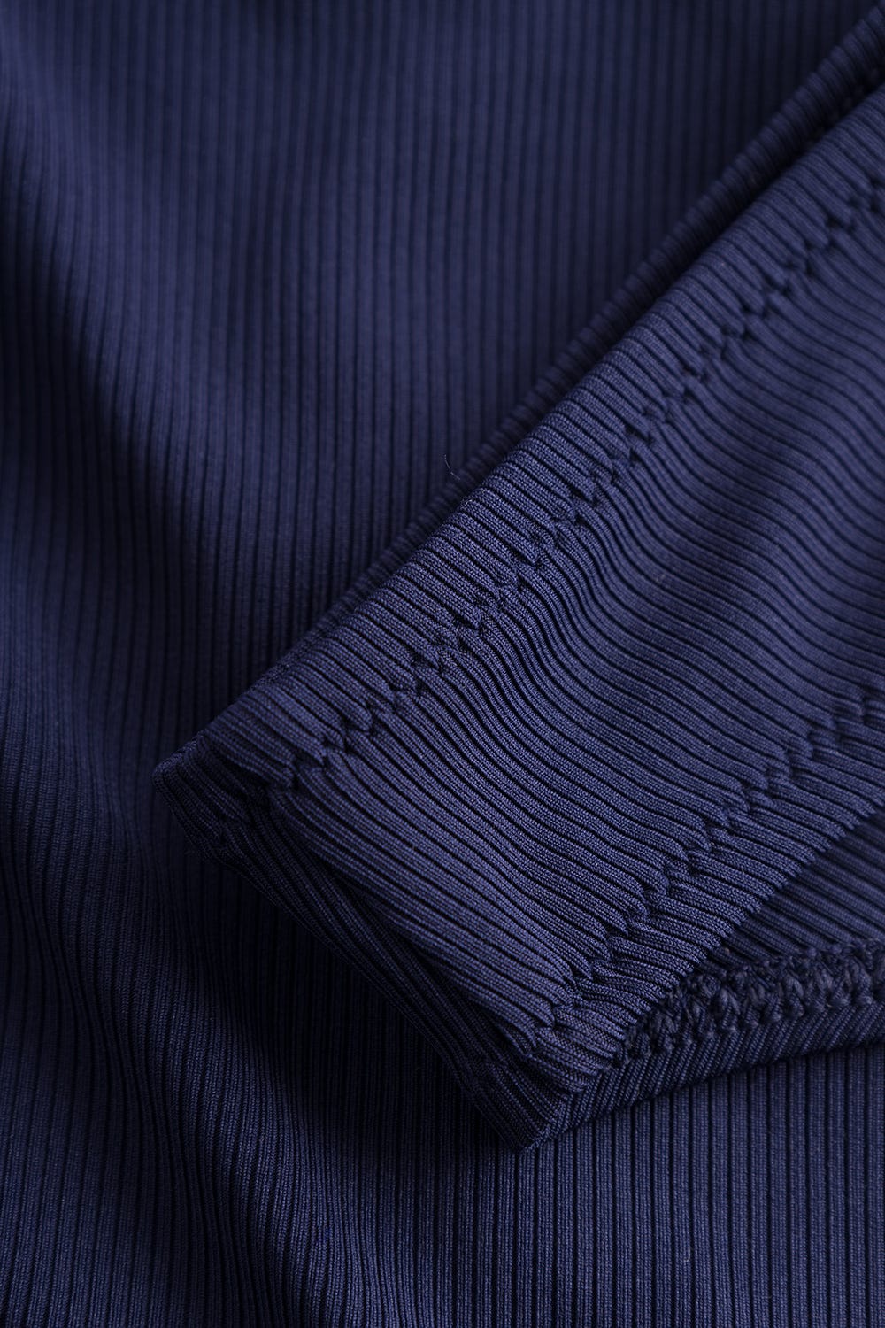 Detailbild 2 von Klassische Bikini Hose Dunkelblau modern Ripp recyceltes Polyester/Elasthan