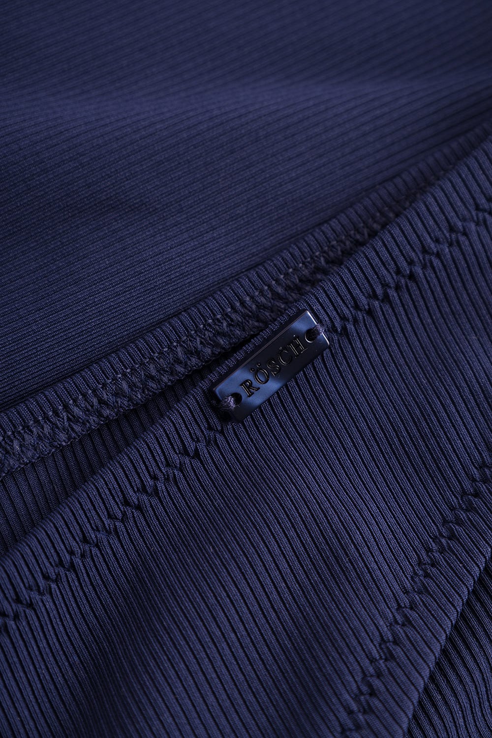 Detailbild 3 von Klassische Bikini Hose Dunkelblau modern Ripp recyceltes Polyester/Elasthan