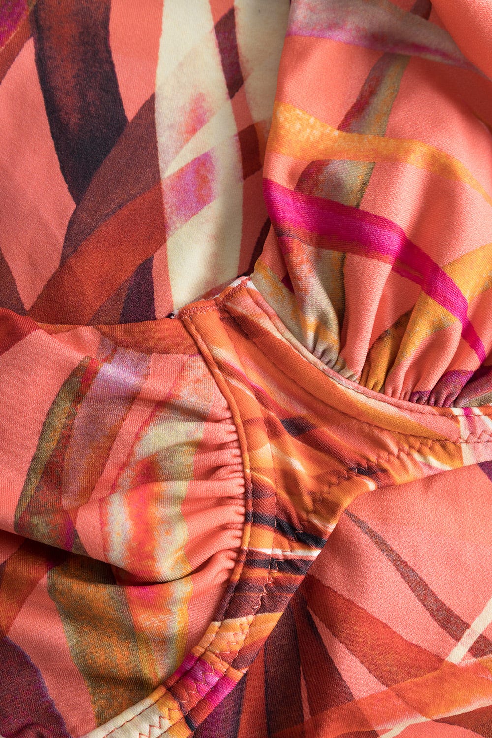 Detailbild 2 von Bikini-Oberteil im bunten Blätter-Druck Bügel Mix & Match recyceltes Polyamid/Elasthan