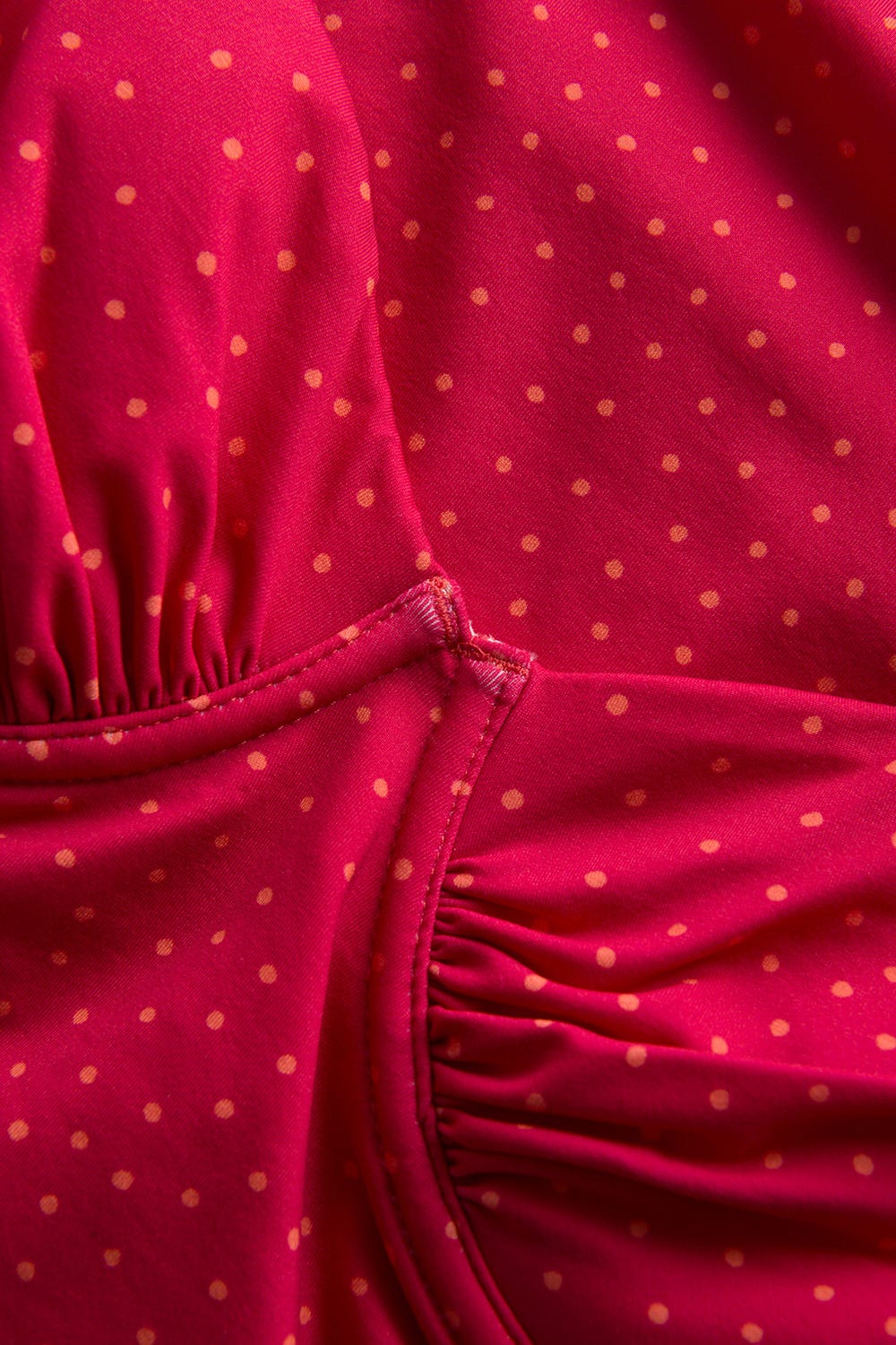 Detailbild 1 von Badeanzug im pinken Mini-Tupfen-Druck recyceltes Polyamid/Elasthan