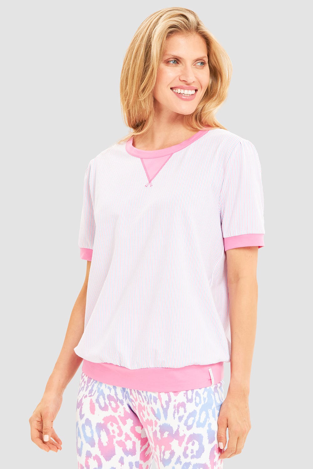 Frontalbild von Pyjamashirt im Streifendruck Rosa-Blau Baumwolle/Elasthan
