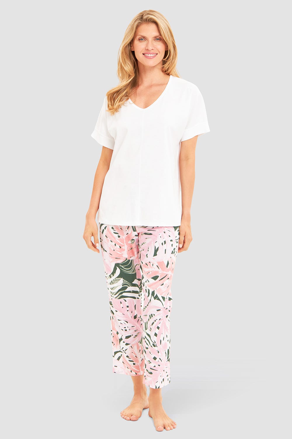 Frontalbild von Pyjama mit Blätterdruck exotisch 100% Baumwolle