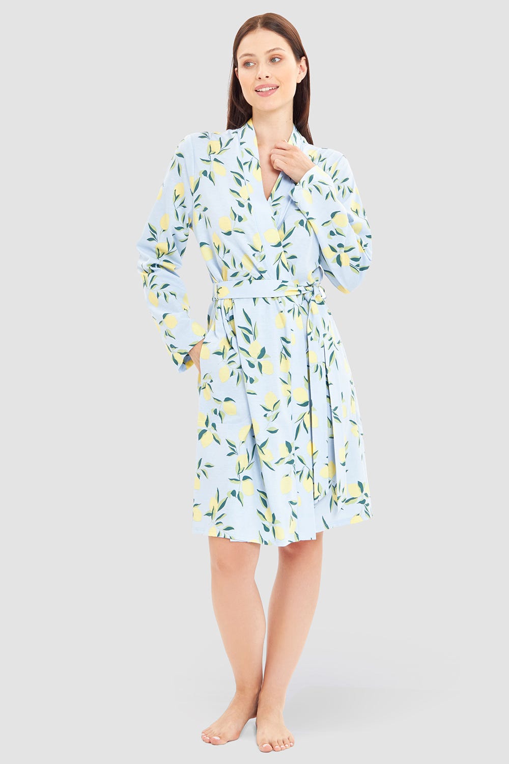 Frontalbild von Morgenmantel im Zitronendruck sommerlich 100% Baumwolle