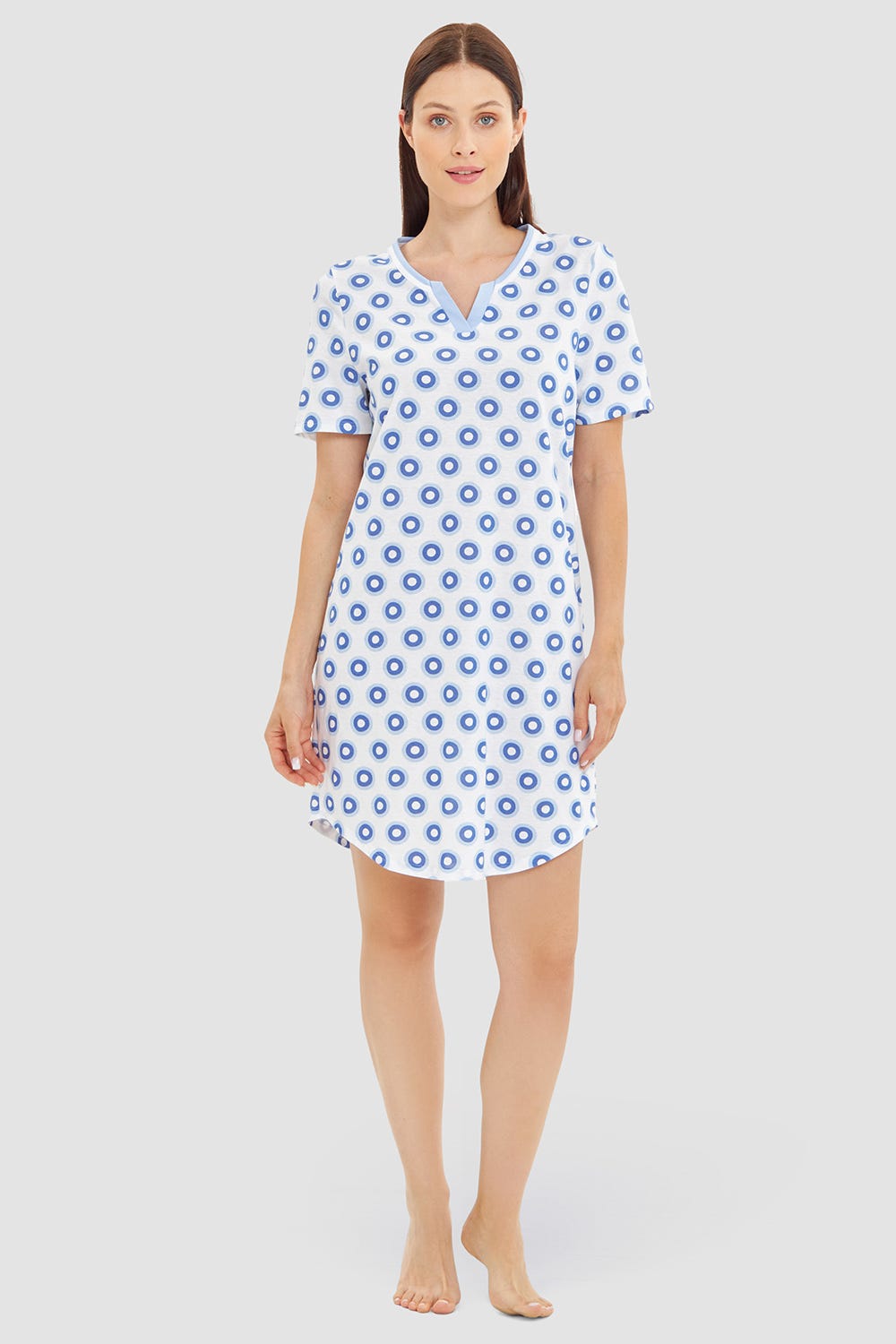 Frontalbild von Nachthemd Kurzarm im Punktedruck Blau-Weiß 100% Baumwolle