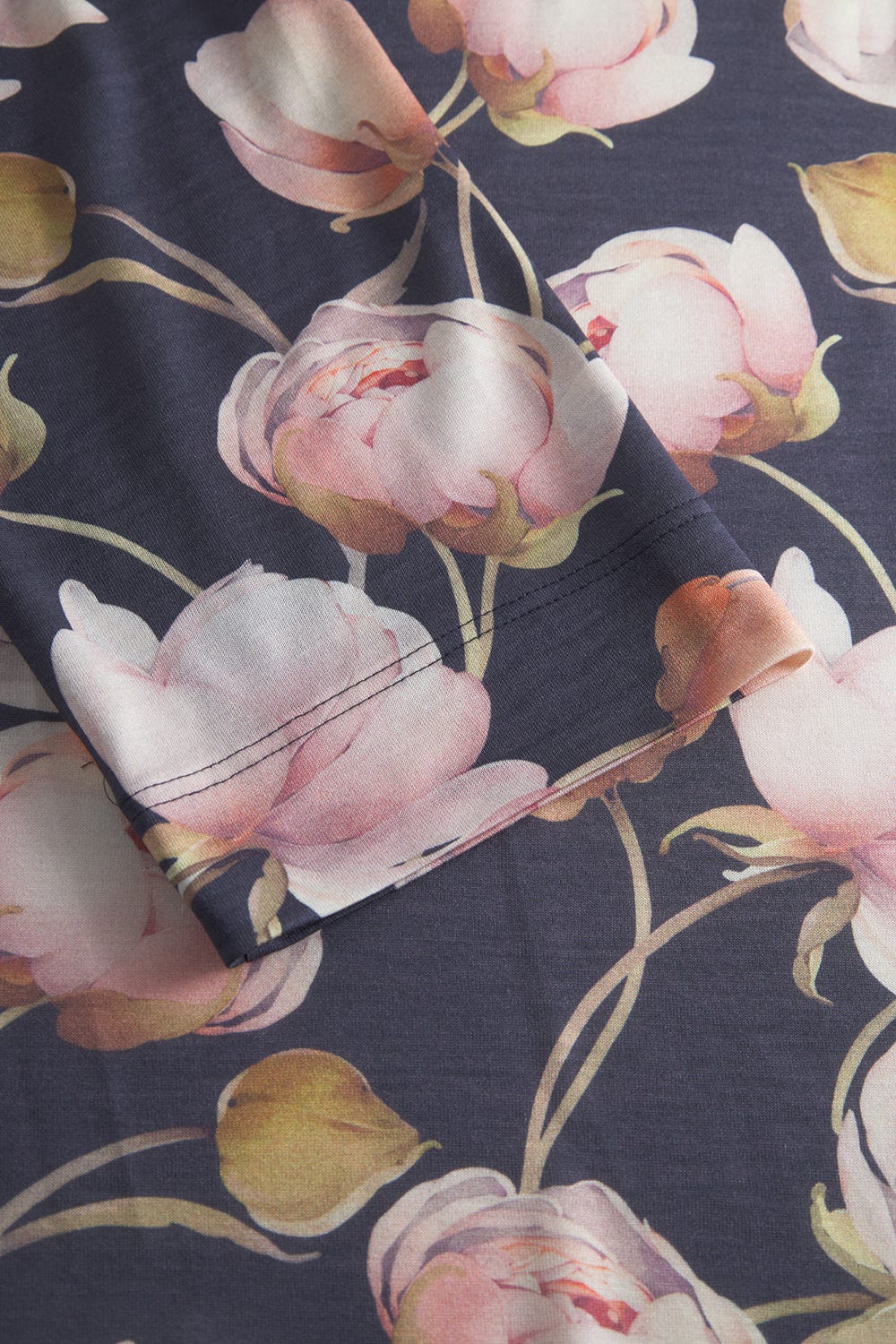 Detailbild 3 von Morgenmantel im floralen Druck romantisch 100% Modal