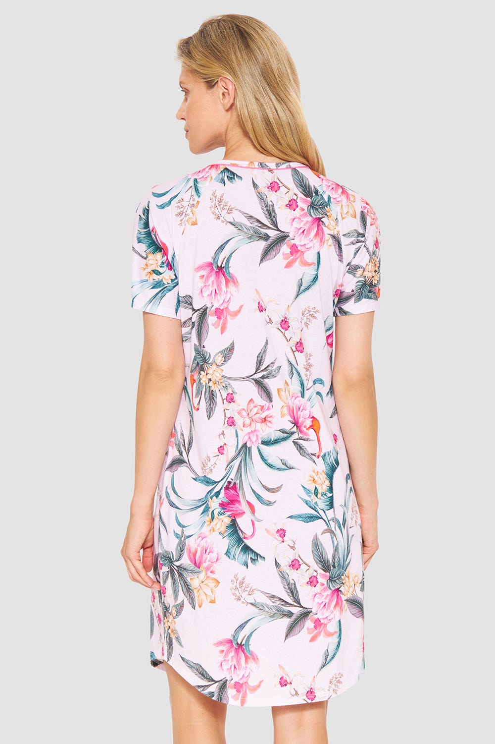 Rückansicht von Nachthemd im sommerlichen Blumendruck exotisch Baumwolle/Modal