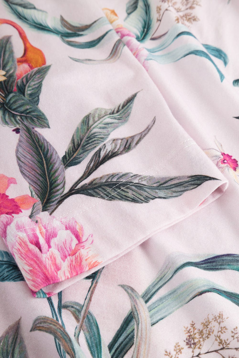 Detailbild 2 von Morgenmantel im sommerlichen Blumendruck exotisch Baumwolle/Modal