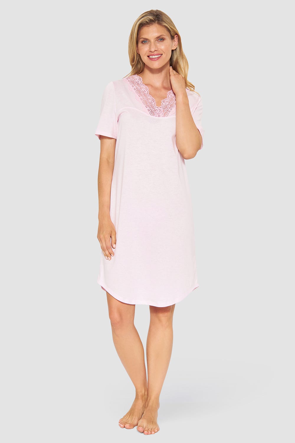 Frontalbild von Nachthemd mit Spitzendetails Rosa Baumwolle