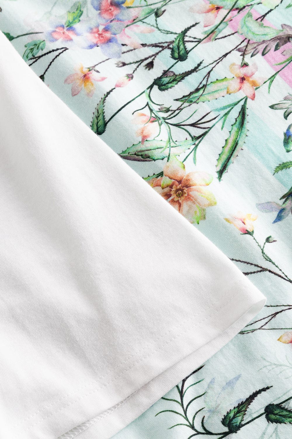 Detailbild 2 von Nachthemd mit Frühlingsblumen-Druck 100% Baumwolle