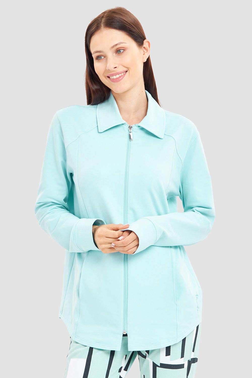 Frontalbild von Sweatjacke mit Ziernähten Türkisblau Baumwolle/Elasthan