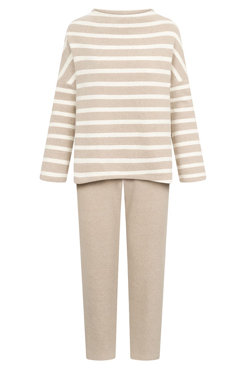 Hollowbild von Hausanzug im Ringeldruck Hellbraun aus Strickware