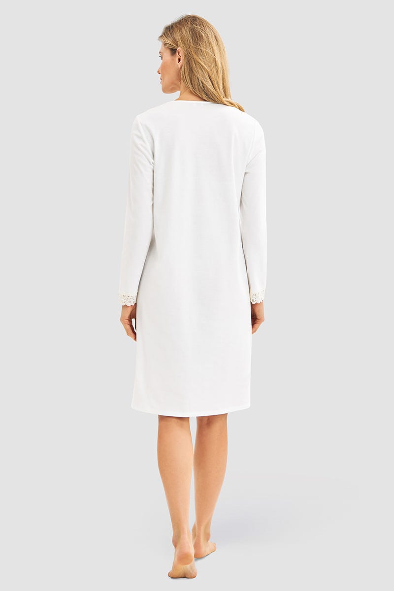 Rückansicht von Nachthemd mit Spitzendetails Cremefarben 100% Baumwolle