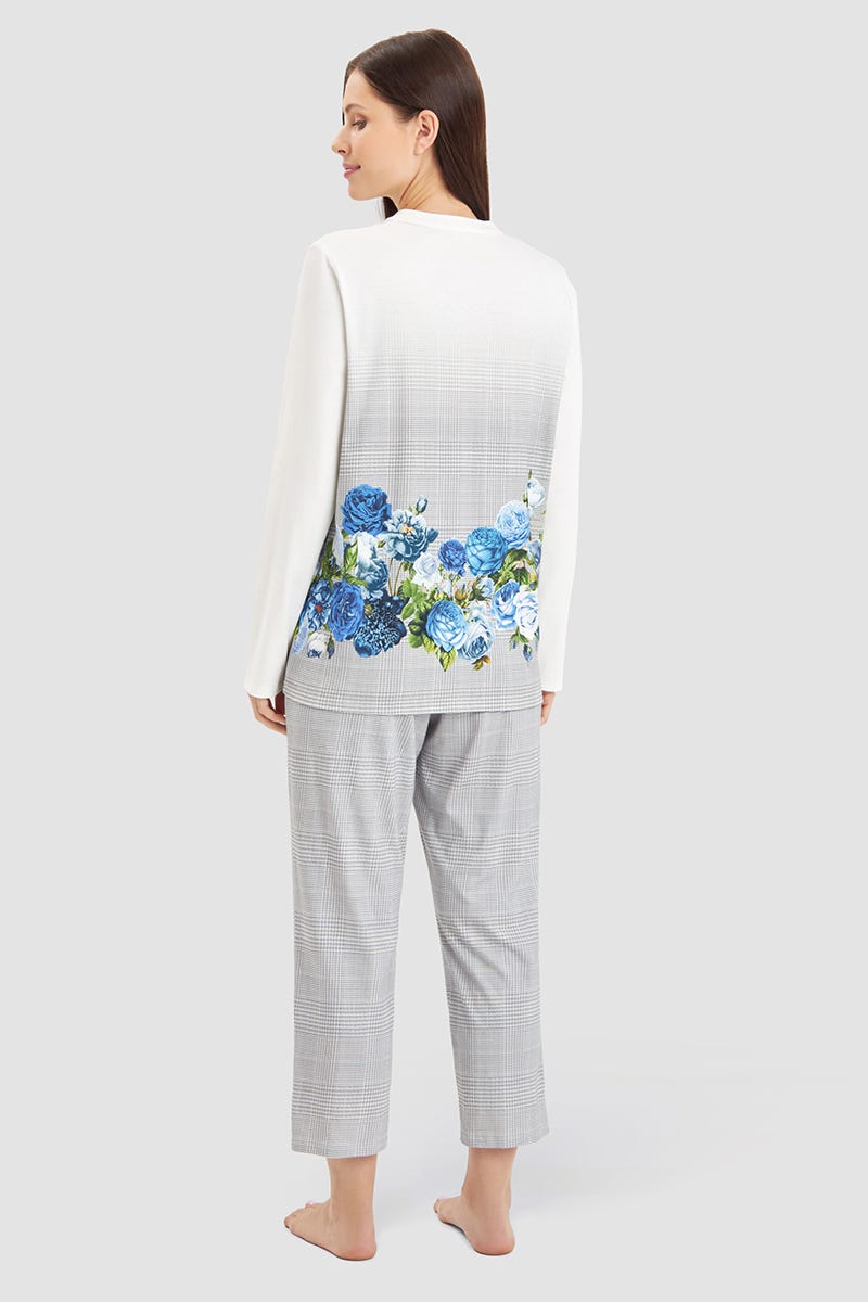 Rückansicht von Pyjama im Karo-Druck mit Blumen 100% Baumwolle