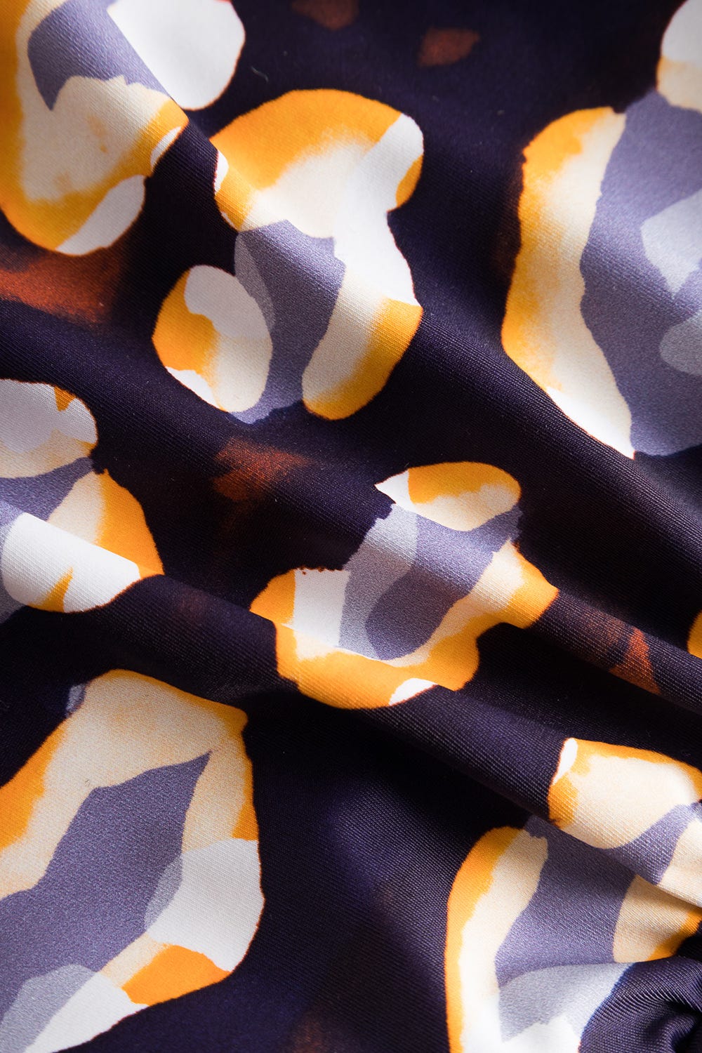 Detailbild 3 von Badeanzug im Tupfendruck Modern Leo