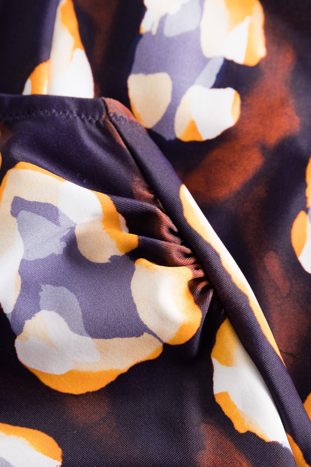 Detailbild 2 von Badeanzug Bügel im Tupfendruck Modern Leo