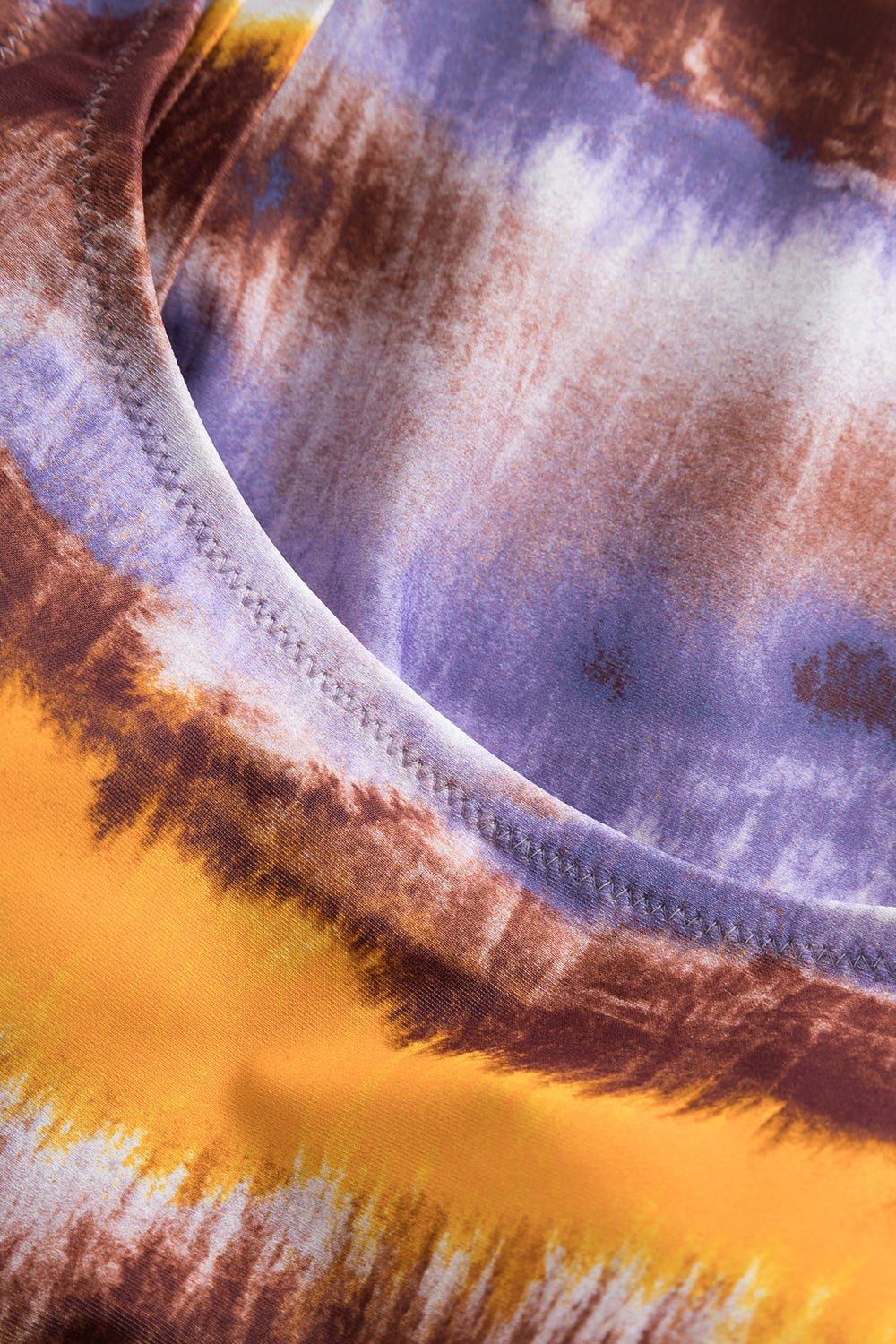 Detailbild 1 von Badeanzug im Batikdruck moderne Streifen