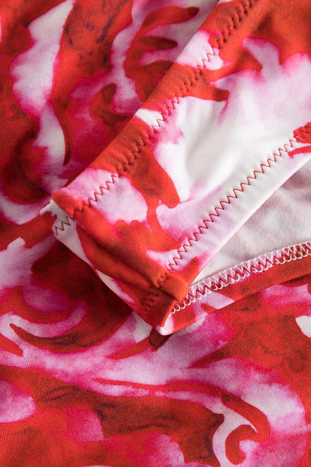 Detailbild 3 von Bikini-Hose Neckholder im Ornament-Druck Rot-Weiß