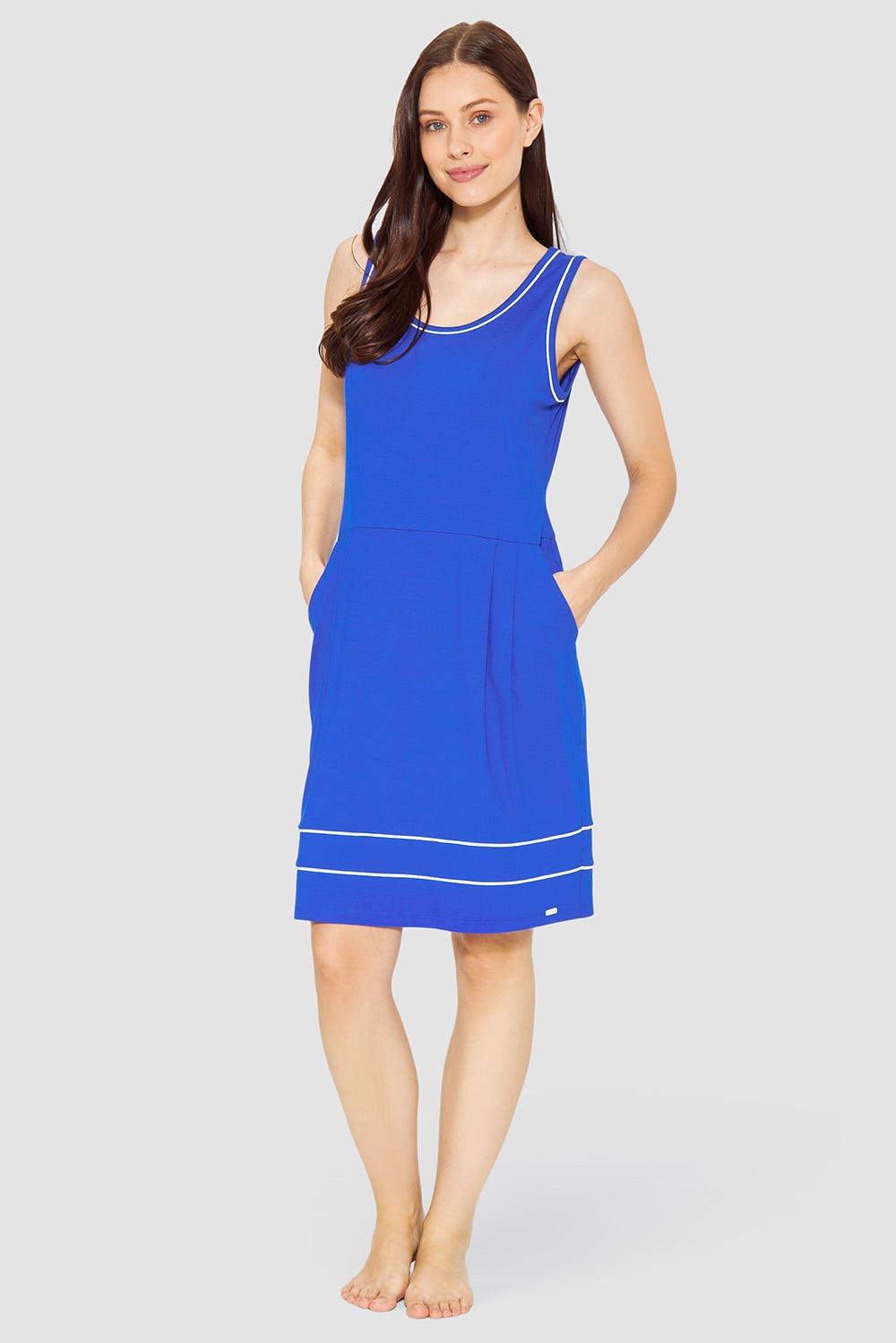 Frontalbild von Strandkleid Ärmellos mit Kontrast-Paspeln Neon-Blau