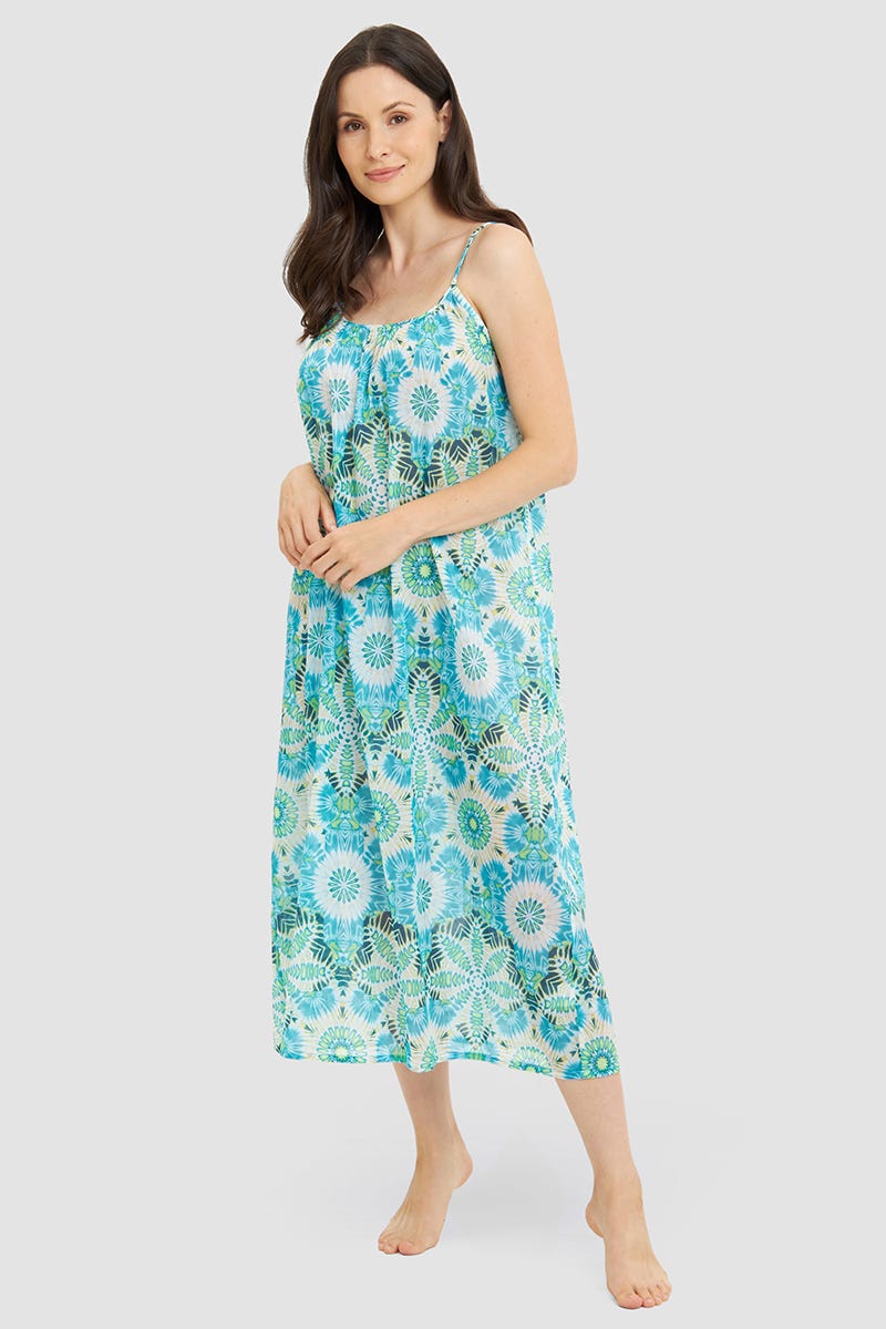 Frontalbild von Nachtkeid Ärmellos im Batikdruck Türkis aus Voile 100% Baumwolle