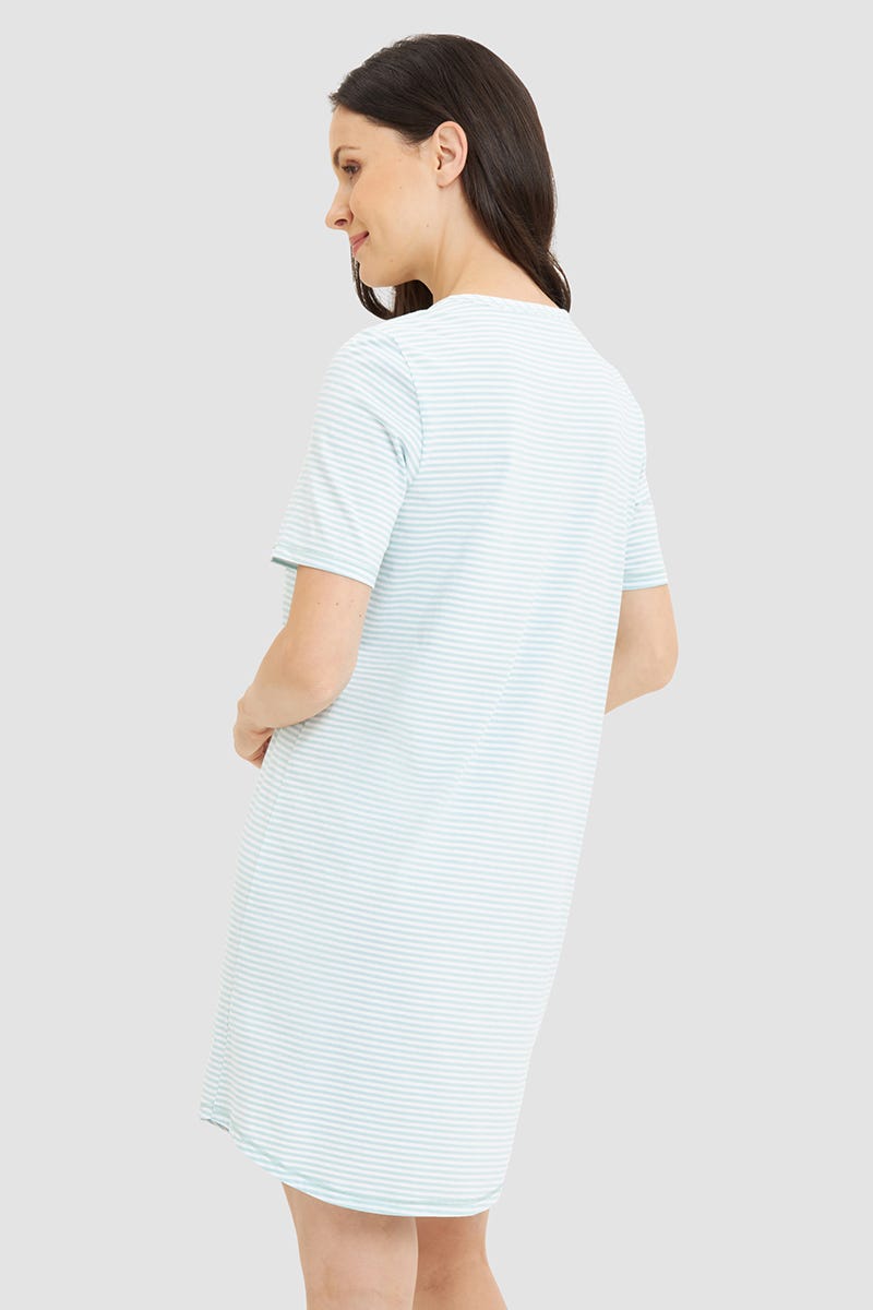 Rückansicht von Nachthemd im Ringeldruck mit Brusttasche 100% Baumwolle