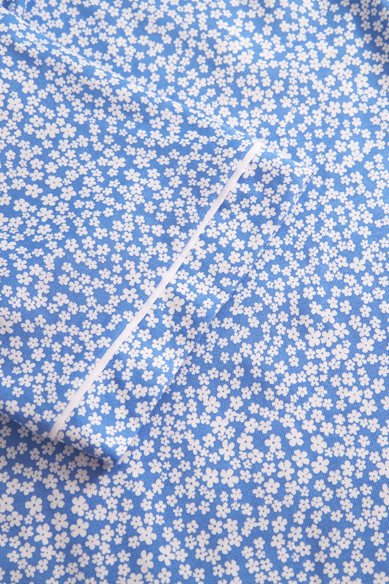 Detailbild 2 von Pyjama im Blumendruck Blau-Weiß Herremhemdstil 100% Baumwolle